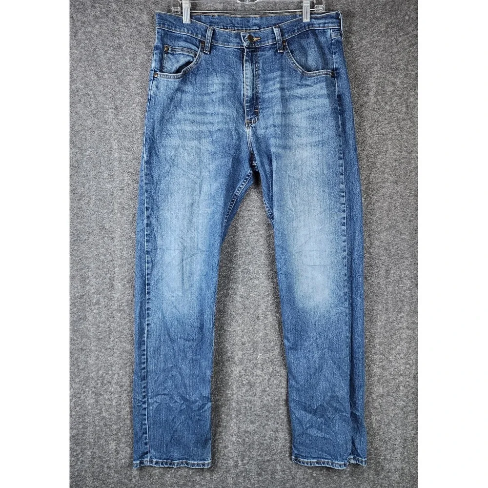 Wrangler Jeans Mens 34x34 Premium Quality Blue Straight Leg Denim EUC